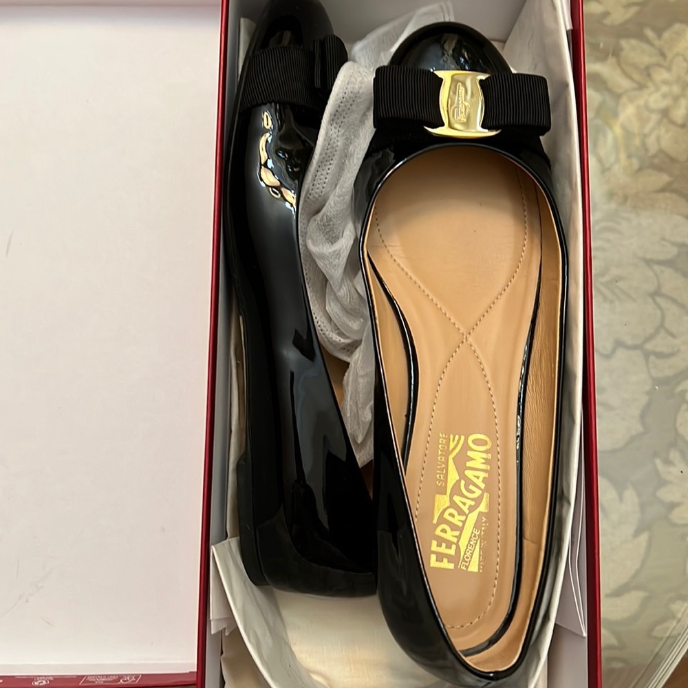 Salvatore Ferragamo flats used